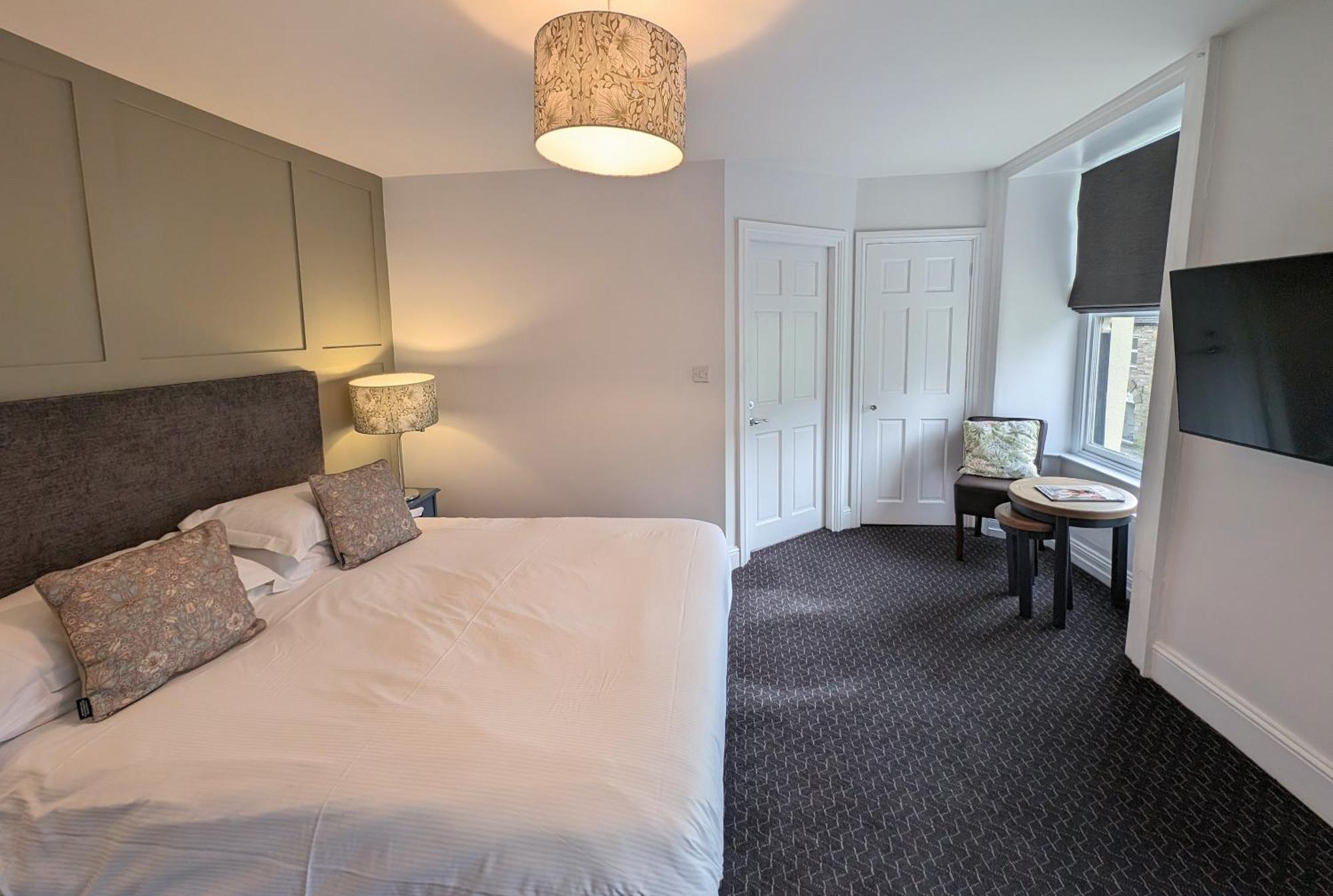 The White Hart Inn, Hotel *